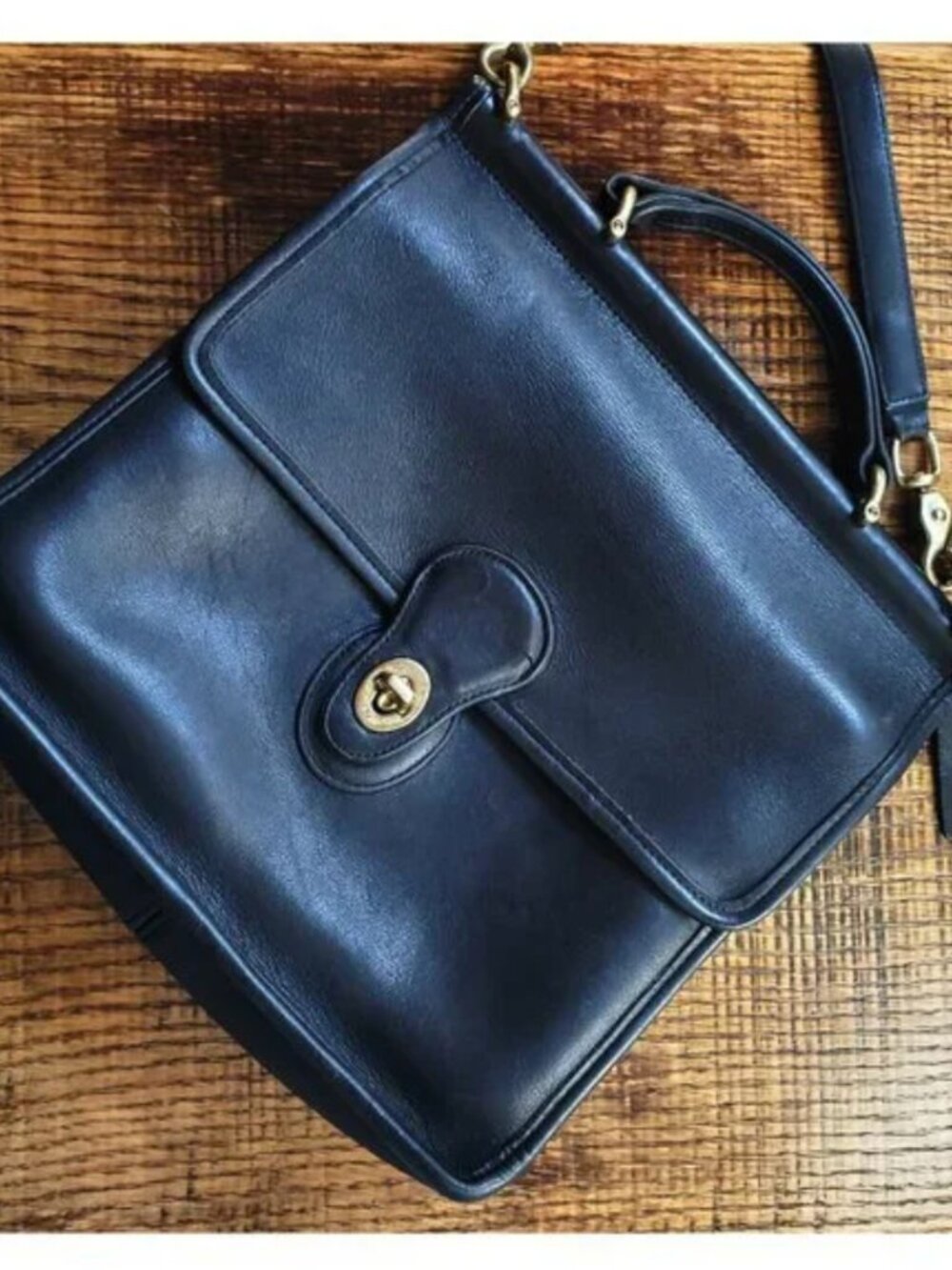 Authentic Coach 9927 Black Glove Leather Willis Station Crossbody Shoulder Bag - Picture 2 of 12